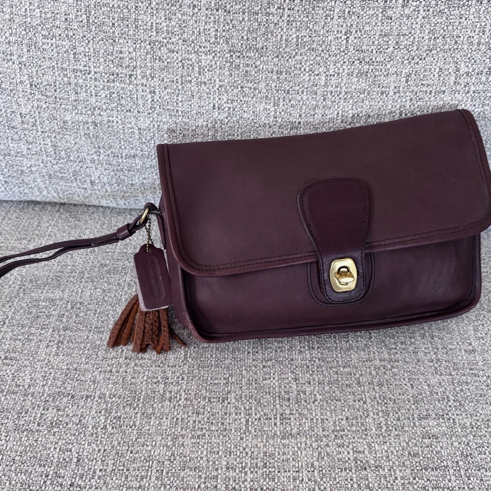 Coach Turnlock Clutch #9832 in mahogany